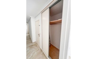 Revente - Apartment -
Torrevieja