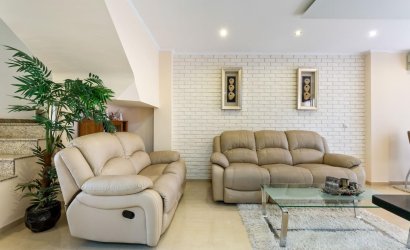 Herverkoop - Herenhuis -
Torrevieja - Aguas Nuevas