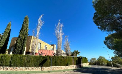 Resale - Villa -
Orihuela Costa - Dehesa de campoamor