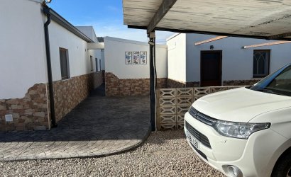 Herverkoop - Villa -
Villena