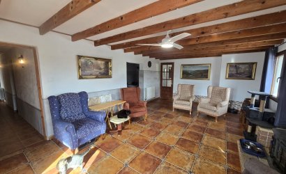 Herverkoop - Villa -
Villena