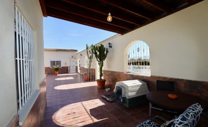 Resale - Country House -
Catral