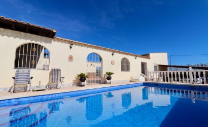 Resale - Country House -
Catral