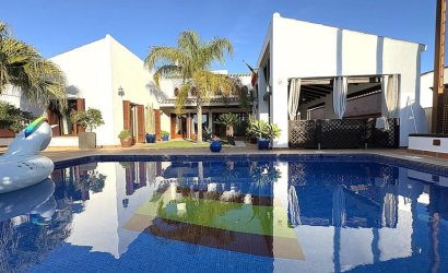 Herverkoop - Villa -
El Valle Golf Resort