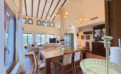 Herverkoop - Villa -
El Valle Golf Resort