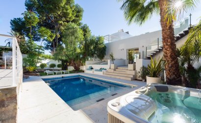 Herverkoop - Villa -
Marbella - Nueva Andalucía