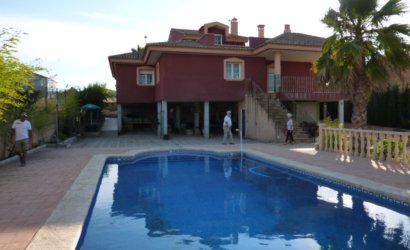 Herverkoop - Villa -
Calasparra - Inland