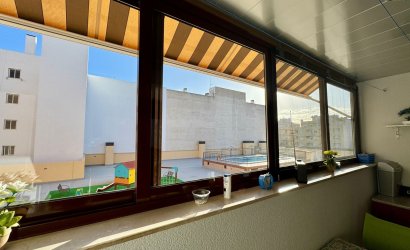 Resale - Apartment -
Torrevieja - Centro