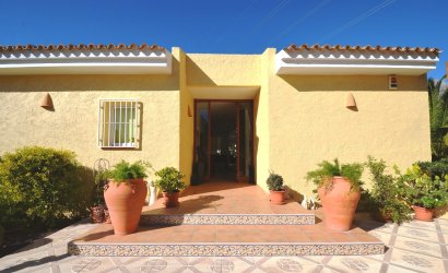 Reventa - Villa -
Altea