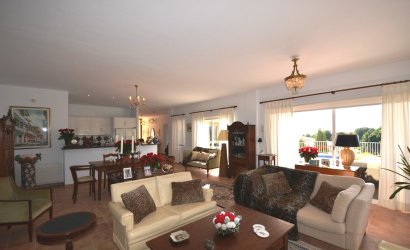 Reventa - Villa -
Altea