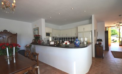 Reventa - Villa -
Altea