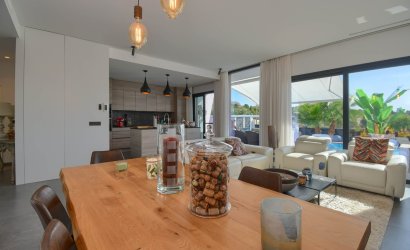 Reventa - Villa -
Finestrat