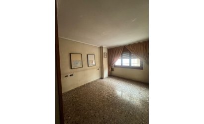 Herverkoop - Apartment -
Orihuela - Zona Centro