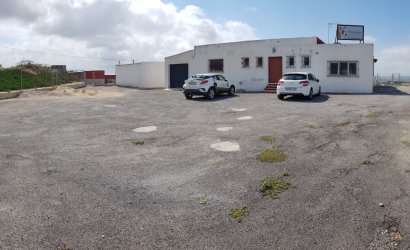 Herverkoop - Finca -
Los Montesinos