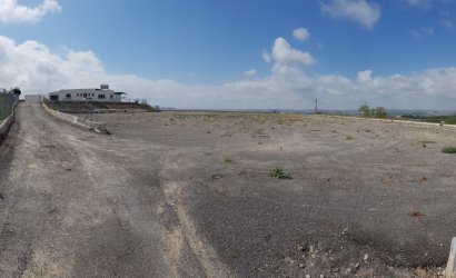 Herverkoop - Finca -
Los Montesinos