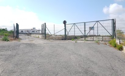 Herverkoop - Finca -
Los Montesinos