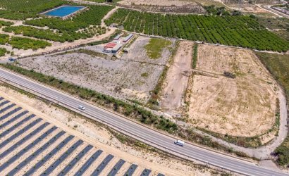 Herverkoop - Finca -
Los Montesinos