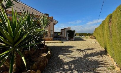 Herverkoop - Villa -
Avileses - Inland