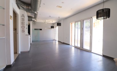 Reventa - Comercial -
Ciudad Quesada - La Marquesa