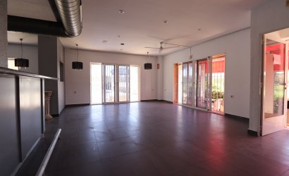 Reventa - Comercial -
Ciudad Quesada - La Marquesa