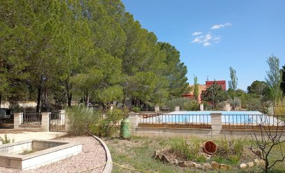 Reventa - Villa -
Yecla - Inland