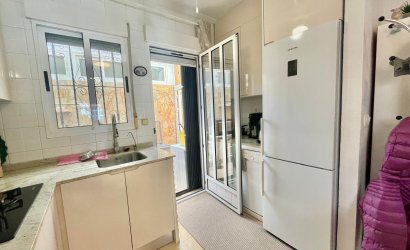 Herverkoop - Villa -
Orihuela Costa - Los Almendros-la Florida