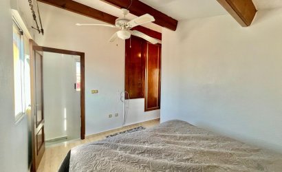 Herverkoop - Villa -
Orihuela Costa - Los Almendros-la Florida