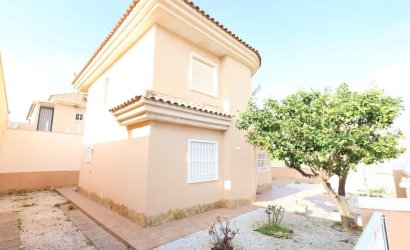 Herverkoop - Villa -
Torrevieja - Costa Blanca