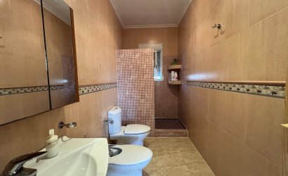 Herverkoop - Villa -
Dolores - Cmno. Escorredor