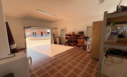 Herverkoop - Villa -
Dolores - Cmno. Escorredor