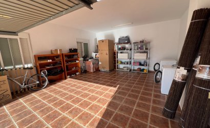 Herverkoop - Villa -
Dolores - Cmno. Escorredor