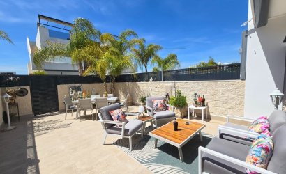 Herverkoop - Townhouse * -
Ciudad Quesada * - Doña Pepa *