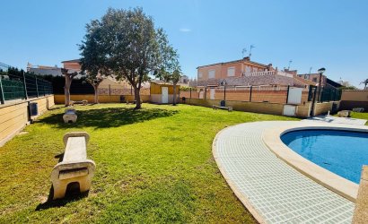 Resale - Town House -
Torrevieja - Carrefour