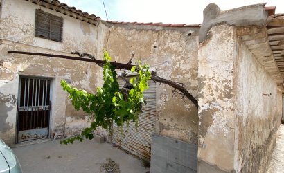 Resale - Country House -
Elda