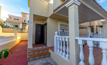 Resale - Villa -
Orihuela Costa - Costa Blanca