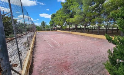 Resale - Villa -
Sax