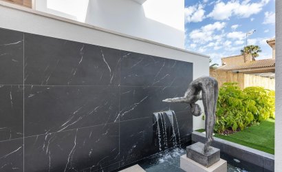 Herverkoop - Villa -
Torrevieja - Torreta Florida