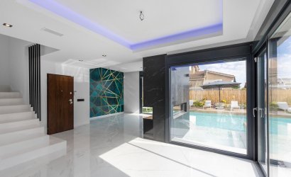 Herverkoop - Villa -
Torrevieja - Torreta Florida