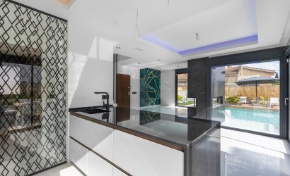 Herverkoop - Villa -
Torrevieja - Torreta Florida