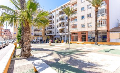 Herverkoop - Apartment -
Torrevieja - Centro