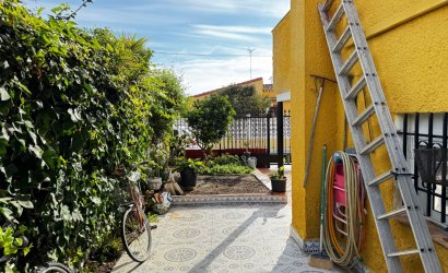 Revente - Villa -
Punta Prima