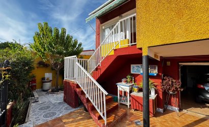 Revente - Villa -
Punta Prima