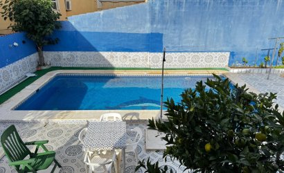 Revente - Villa -
Punta Prima