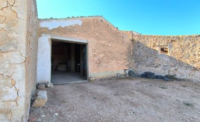Reventa - Country House -
Yecla - Inland
