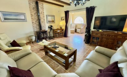 Herverkoop - Country House -
Orihuela