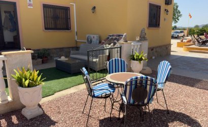 Herverkoop - Country House -
Orihuela