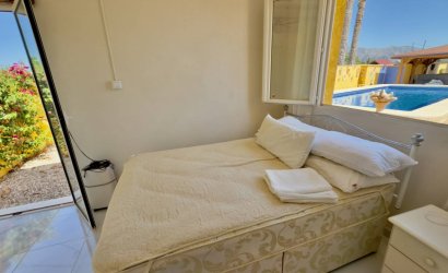 Herverkoop - Country House -
Orihuela