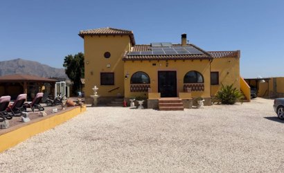 Herverkoop - Country House -
Orihuela