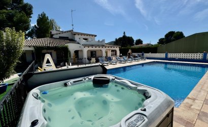 Resale - Country House -
Castalla