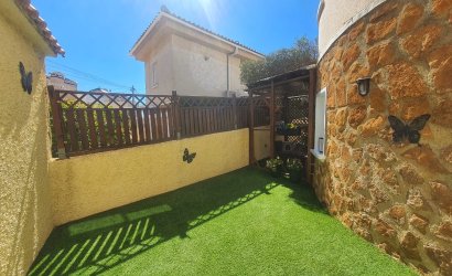 Herverkoop - Villa -
Orihuela Costa - Villamartin